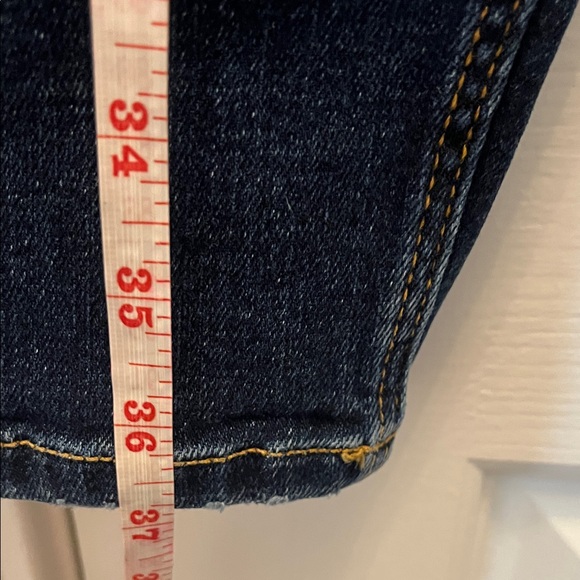 GUESS High Rise Distressed Blue Jeans - Picture 6 of 9